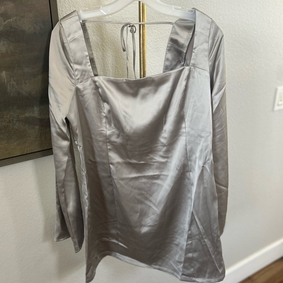 NWT Wild Fable Satin Dress in Silver - Picture 5 of 11